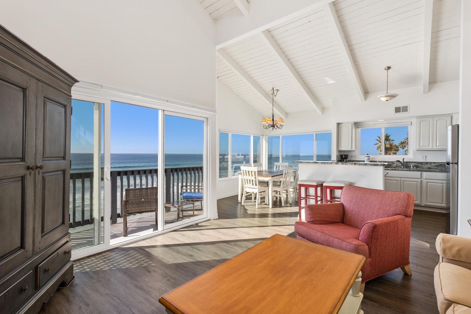 2Br Oceanfront Condo - Private Balcony - Spacious Oceanside Exterior photo